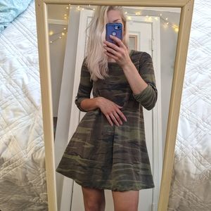 💚🖤 camo long sleeved dress